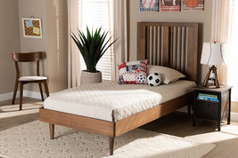 Terrell Ash Walnut Twin Size Platform Bed - $8,859.04 MXN