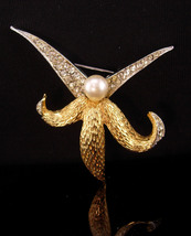 Large Vintage signed ART Brooch / rhinestone flower  pin / couture pearl jewelry - £75.70 GBP