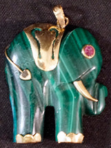 Malachite El*phant Pendant 14K Gold &amp; Ruby Eye ~ Jewels Wailea Maui Hawaii Boxed - £159.86 GBP
