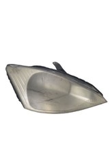 Passenger Headlight Excluding SVT Without 4 HID Bulbs Fits 00-02 FOCUS 382734 - £54.60 GBP