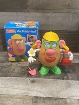 Vtg 1992,1995 Playskool Mrs. Potato Head 100% Complete in Box #2251 - £13.24 GBP