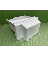 2208908 2002724 2002727  WP2208908 KitchenAid Refrigerator Ice Bin - $190.50 CAD