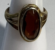 Jewelry Ring Unbranded Gold Tone Acrylic Amethyst Type Oval Stone Size 7,5 Clean - £4.70 GBP