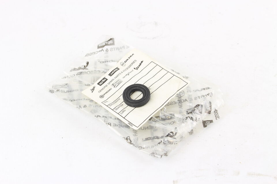 Aprilia Shiver Mana Scarabeo Cylinder Head Valve Cover Oil Seal r2688 - $18.76