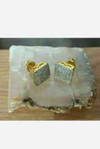 2Ct Redondo Imitación Diamante Más Bonito Dormilonas 14k Oro Amarillo Chapado - £119.61 GBP