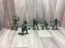 Tim Mee Toys Lot of 6 Large Toy Soldiers 4-5 inch Green Army Men Soldiers Vntg - £14.66 GBP