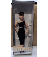 Mattel Barbie Signature Looks Made to Move Model #3 NIB GXB29 6E - €30,48 EUR