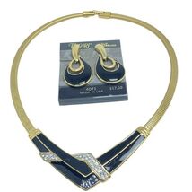 vintage trifari necklace and earrings  - €88,20 EUR