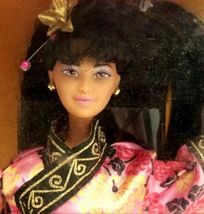 Chinese Barbie Doll 1993 Mattel Dolls of the World Collection image 2