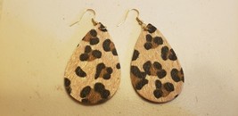 Faux Leather Dangle Earrings (New) Light Brown Leopard Print #136 - £4.10 GBP