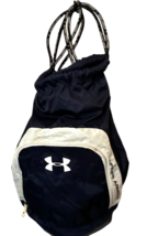 under armour drawstring cinch backpack baseball gym bag navy blue &amp; white - $372.38 MXN