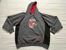 Wisconsin Badgers Hoodie Size XL Campus Heritage Gray/Black Fleece Sweatshirt - £19.06 GBP