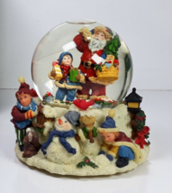 Holiday Lane Musical Snow Globe Santa Claus is Coming To Town 2002 - £19.87 GBP
