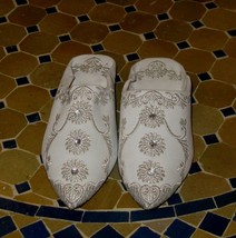 Wedding slippers- White wedding slippers -White silver slippers -Bridal slippers - £32.21 GBP