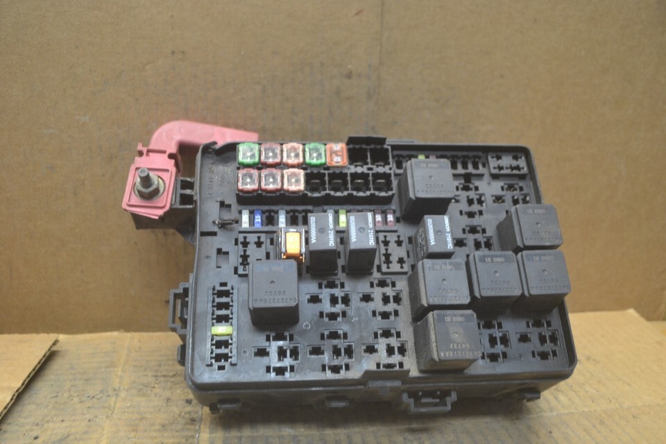 2013 Dodge Charger Fuse Box Junction Oem P68083974AB Module 142-22H4 - $68.05
