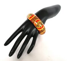 Cute vintage floral painted wood bangle bracelet - $14.99