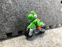 Nintendo McDonalds Super Mario Bros. Yoshi Motorcycle Green Lizard Toy 3&quot; Long - £3.09 GBP
