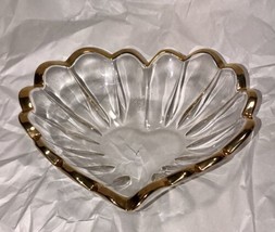 Ruffled Scalloped Gold Rim Heart Shape Bowl 6&quot; - £10.90 GBP