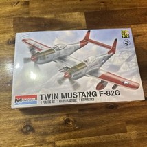 Monogram Twin Mustang F-82G Aircraft 1:72 Model Plane kit #85-5257 New Sealed - £12.41 GBP