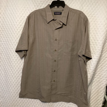 Roundtree And Yorke Men’s Shirt XL Soft Brownish Grey. Short Sleeves - $10.85