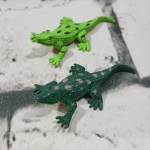 Miniature Alligator Figures Lot Of 2 PVC Animals 2&quot; Green Spotted - £6.21 GBP