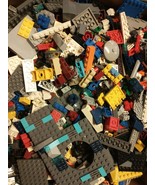 Lego Lot of 200 Pieces Parts Bricks Figures, Random  Bulk Assorted Cleaned - £10.45 GBP