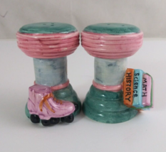 1995 Omnibus Fitz &amp; Floyd Diner Stools Skates &amp; Books 3.5&quot; Salt &amp; Pepper... - £15.87 GBP