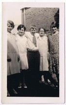 Vintage Photo Mama With Daughters &amp; Son - $2.13