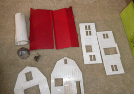Vintage 1950s O Scale Plasticville Red and White Barn with Silo #4 - $16.83