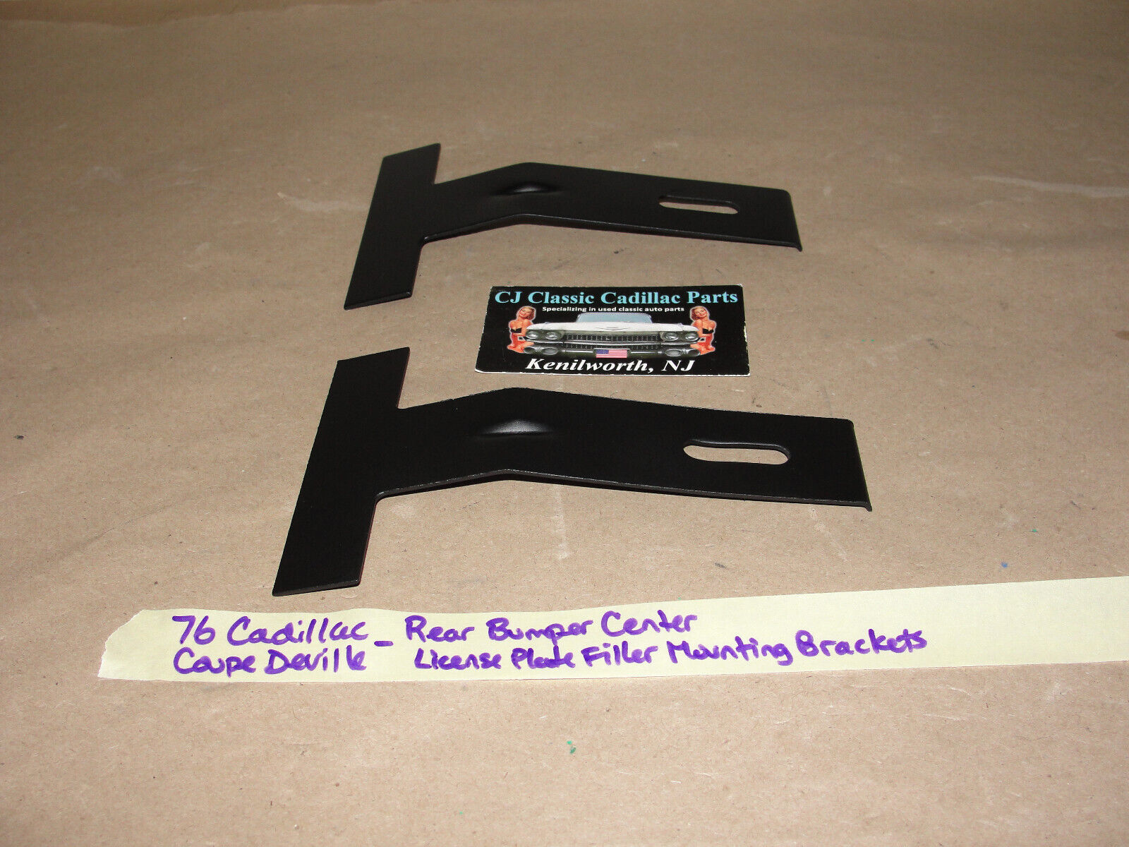 OEM 76 Cadillac Deville REAR BACK BUMPER CENTER FILLER PANEL MOUNTING BR... - $34.64