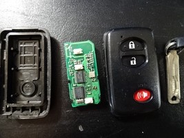 Toyota OEM Key Fob Remote HYQ14AAB 3-Button with Used Key Blade – New Ba... - $44.82