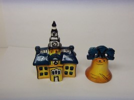 Liberty Bell &amp; Independance Hall Salt &amp; Pepper Shakers Vintage Unused - £15.78 GBP