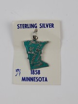 Vtg Souvenir Minnesota 1858 State Shape Charm on Original Card 1960s/70s - £8.83 GBP