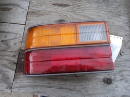 1988-1989 Hyundai Excel 4dr >< Taillight Assembly >< Left Side - $29.21