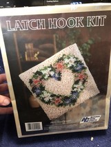 Vintage Latch Hook Kit Heart Wreath P435 12x12 National Yarn Crafts - £11.60 GBP