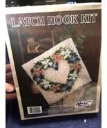 Vintage Latch Hook Kit Heart Wreath P435 12x12 National Yarn Crafts - £11.58 GBP