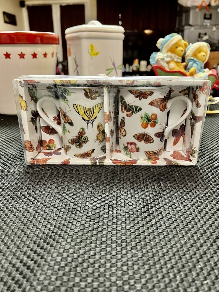Gorgeous Vintage Butterflies, Strawberries & Flowers Porcelain Mugs Cups Lot 2 Item image 5