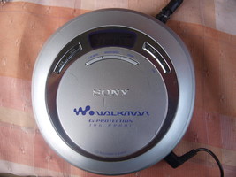 Sony Walkman Jog Proof D-EJ620 G-Protection Tested Working - $23.00