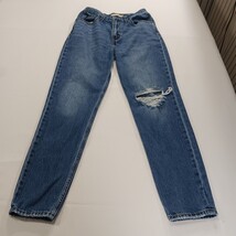 Levi's Premium Women's Blue Denim 80s Mom Distressed Jeans Size W26×L30 image 12