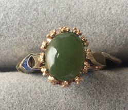 14k Gold Jade Cabochon Ring Size 5 - £186.75 GBP