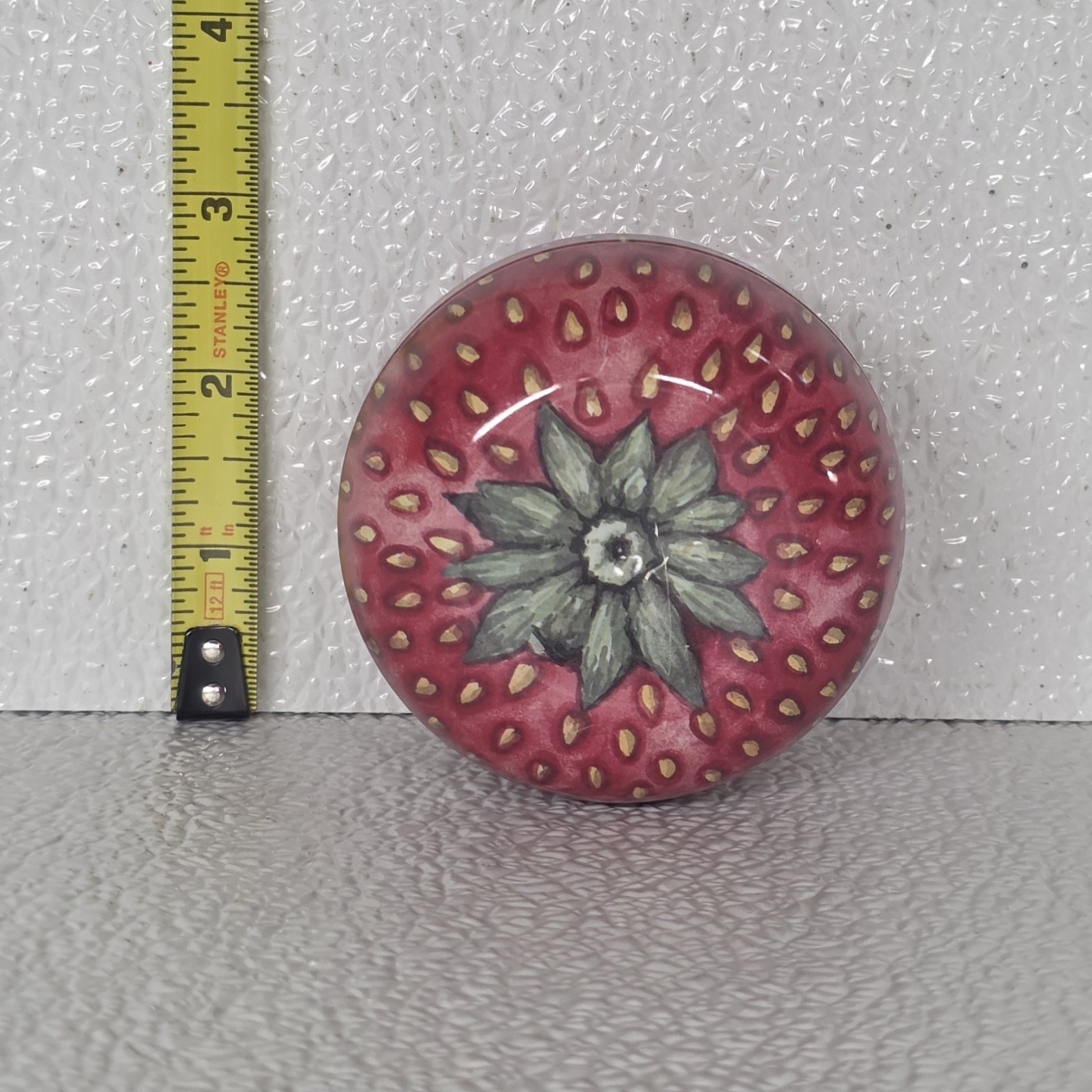 Elite Gift Boxes Metal Fruit Tin Strawberry Lidded Box by Gale Pitt Item image 12