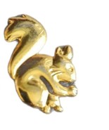 Squirrel  Pin Badge - $77.83 MXN