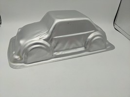 WILTON Aluminum Car Cake Pan 2001 Cruiser Automobile #2105-2043 Used - £5.41 GBP