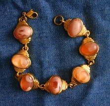 Elegant Marbled Pink Acrylic Gold-tone Link Vintage Bracelet 7 1/2&quot; - £10.32 GBP