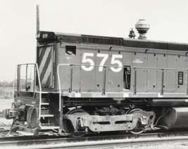 Burlington Northern Railroad BN #575 SW1000 Electromotive Train B&amp;W Photograph - £7.58 GBP