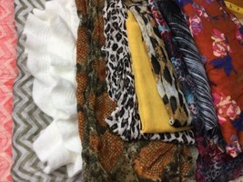 Lot of 10 very pretty Infinity Scarves Scarf Lot For Summer Into Fall Winter - £23.73 GBP