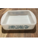 Vintage Glasbake Milk Glass Square Baking Dish In Thistle Blue Flower Pa... - $261.32 MXN