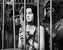 Linda Harrison as Nova in Planet of the Apes 16x20 Canvas With Apes Behind Bars - £55.93 GBP