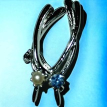 Absolutely gorgeous 1950s silver wishbone with pearl and blue rhinestone - £19.05 GBP