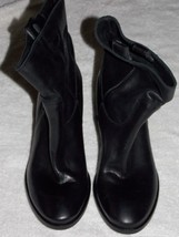 Charles David Slip On Black ANKLE BOOTS 8 For Women Used - $1,309.17 MXN